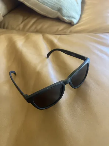 Review image 1 of 2